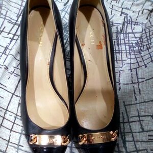 9.5 Coach Pumps